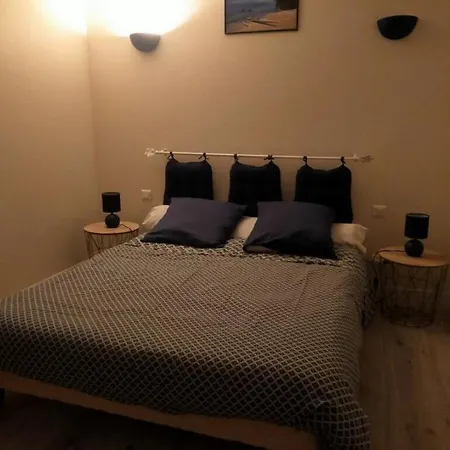 Maison Avec Courette A 400 M De La בית נופש