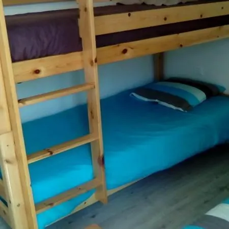 Maison Avec Courette A 400 M De La *